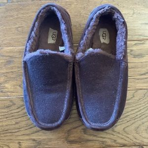 Ugg Brown House Shoes Size 10